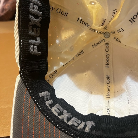 Hooey Cowboy Golf Logo Mesh Flex
Fit Baseball Cap. Size L-XL - Picture 10 of 13